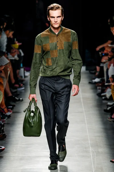 Look 27
